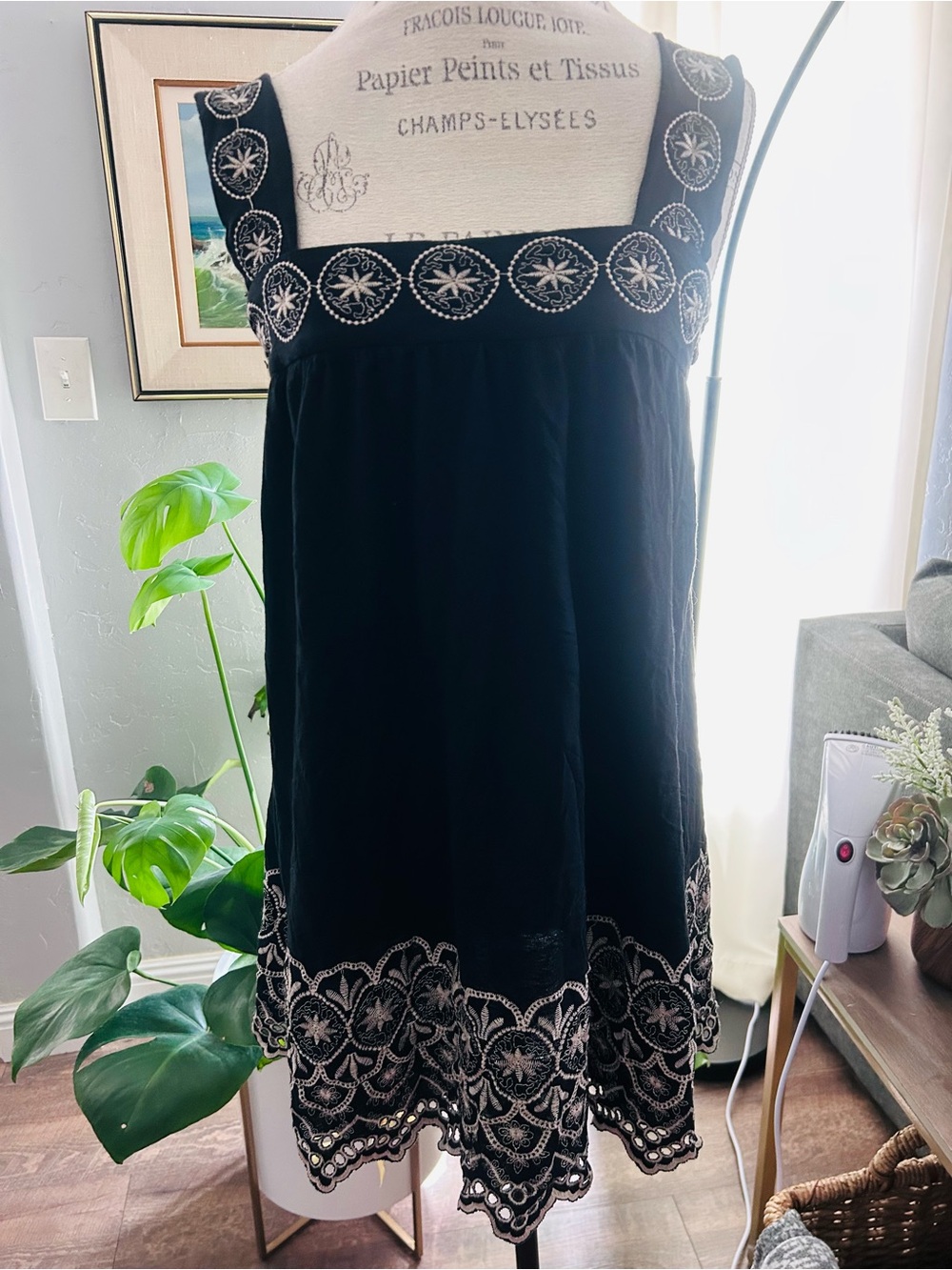 Vertigo Paris Bohemian Embroidered Floral Babydoll Sundress.